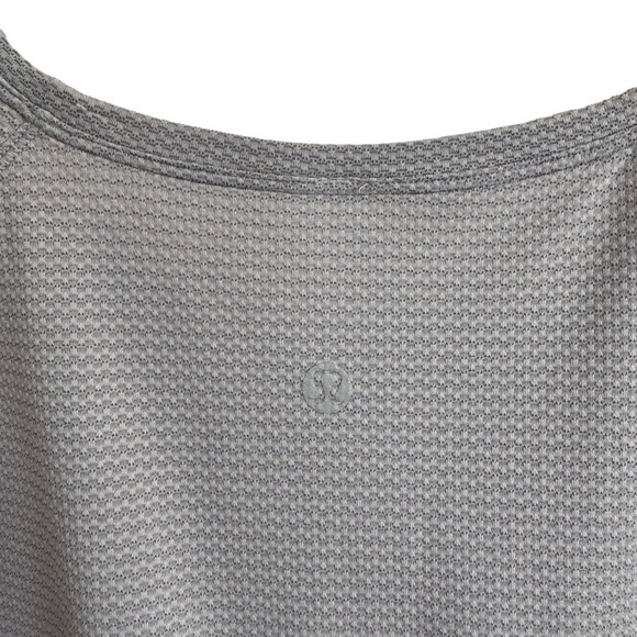 Lululemon Open Up Tie Back Tee, Heathered Lavender Grey/Lavender Grey, Size 4 - Picture 7 of 8